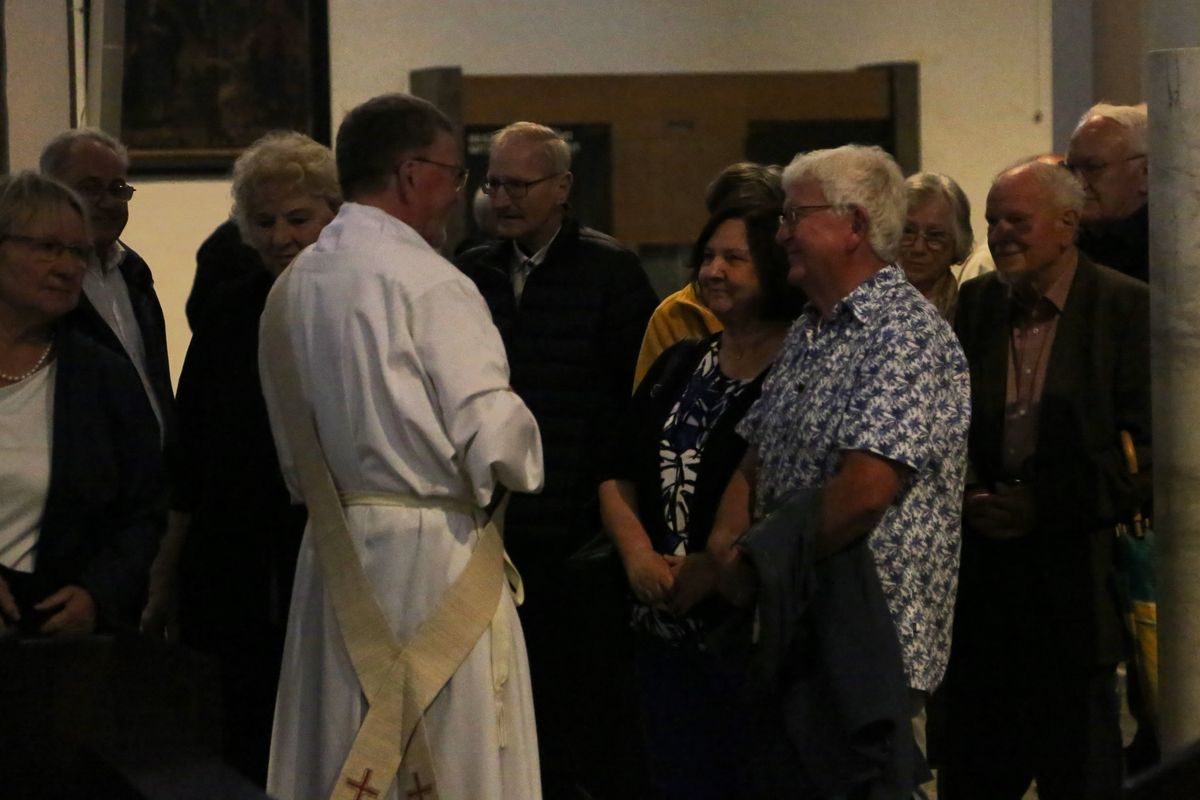 Bischof Dr. Franz Jung hat am Donnerstagnachmittag, 4. Juli, mit etwa 320 Paaren im Kiliansdom ihr goldenes oder diamantenes Ehejubiläum gefeiert.