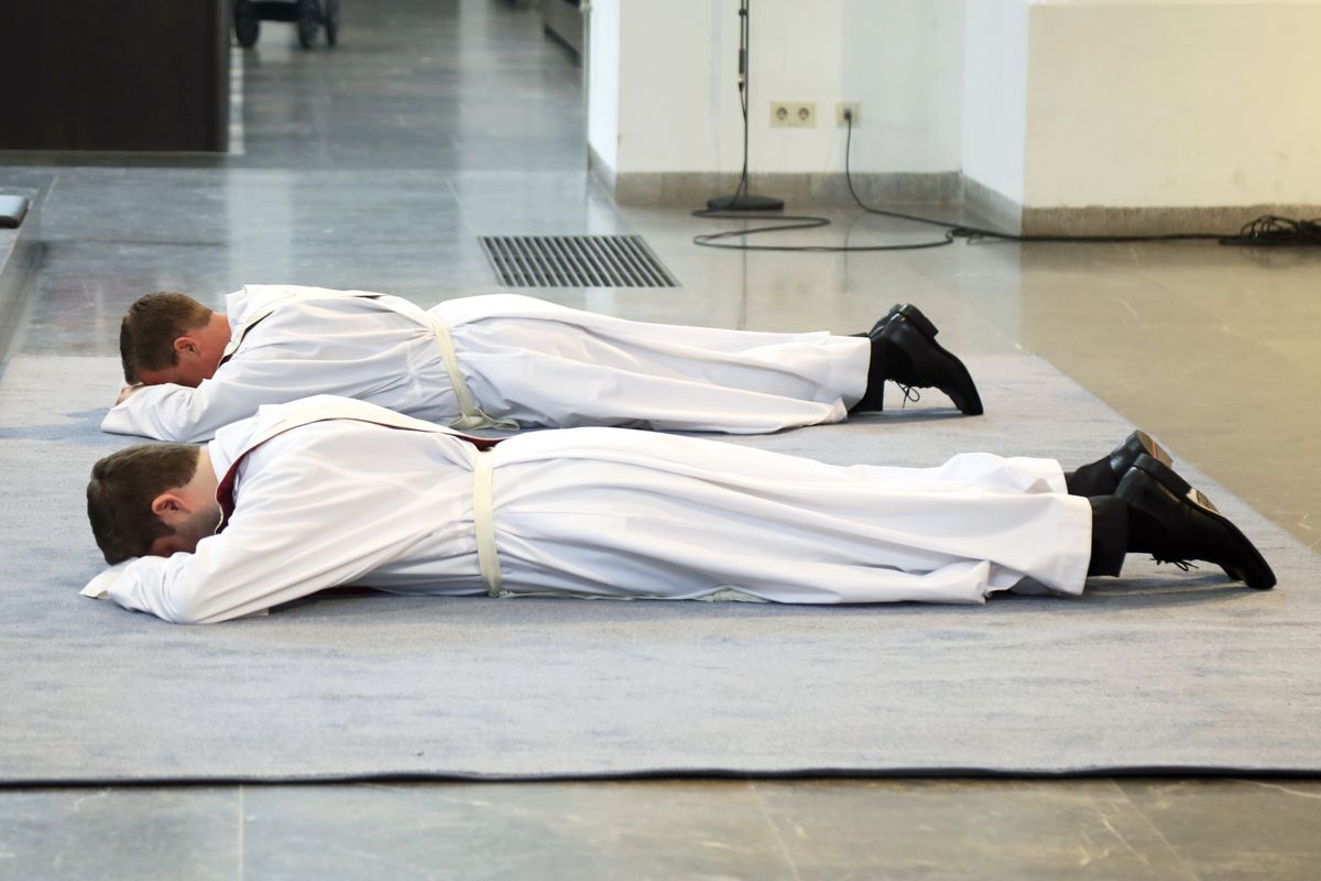 2121/0503 Priesterweihe Manuel Thomas und Benjamin Schimmer_26825