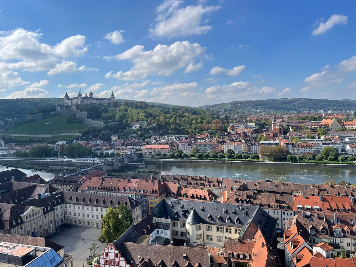 4225/1057 Höhenrettung Würzburg 2025_62949