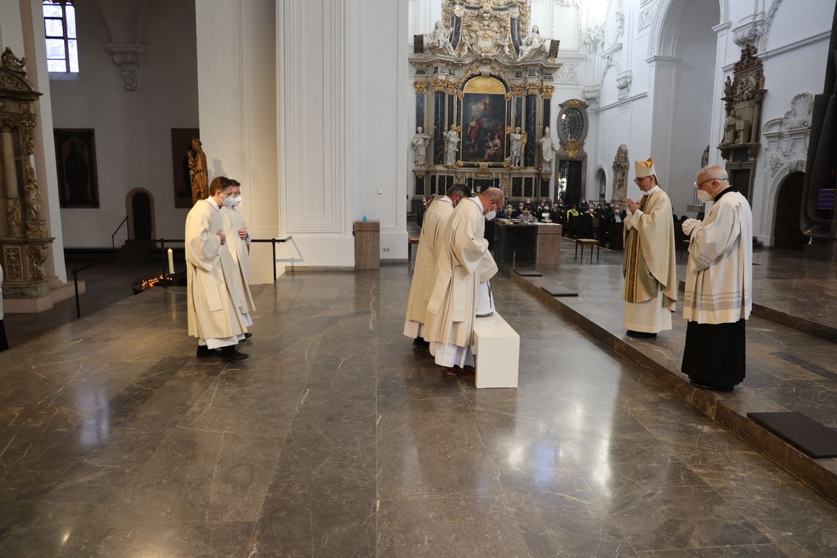 1321/0323 Missa chrismatis_26161