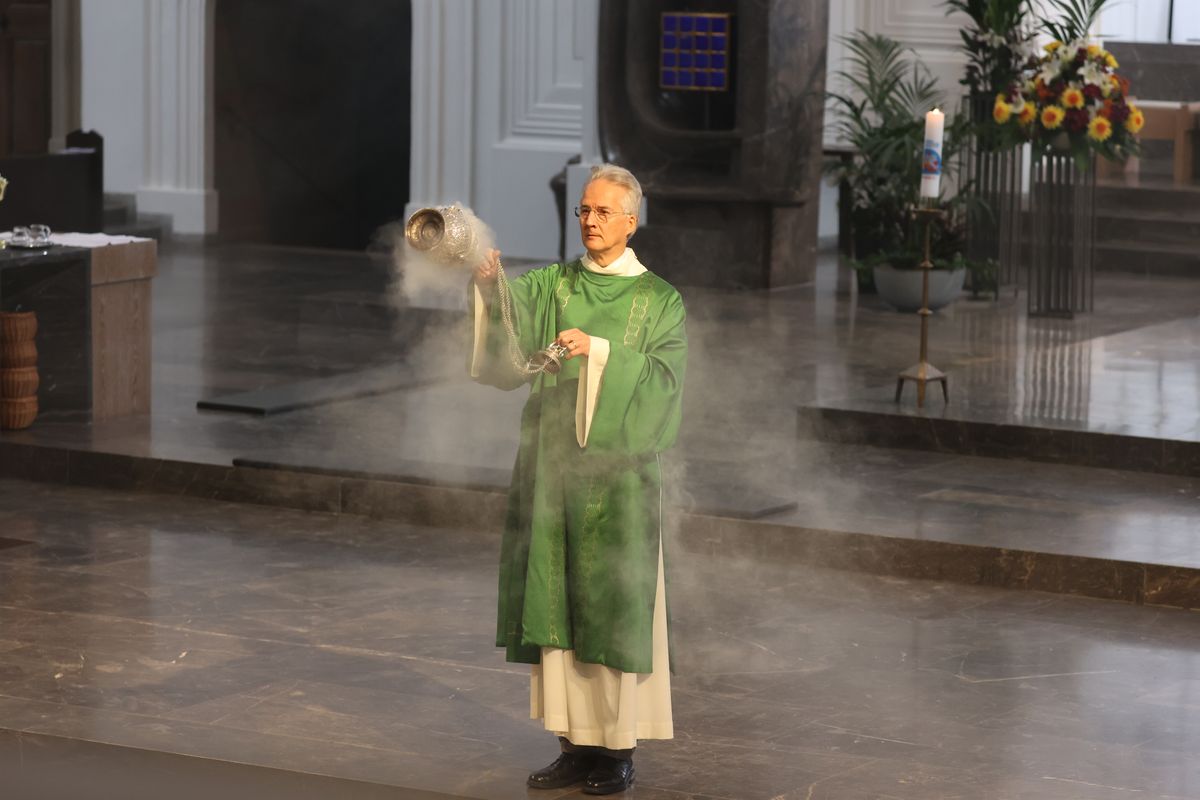 Mit einem Pontifikalgottesdienst im Kiliansdom und einem Festakt in Burkardushaus ist am Sonntag, 27. Oktober, in Würzburg der bundesweite Abschluss des Monats der Weltmission begangen worden. Beispielland war in diesem Jahr Papua-Neuguinea.