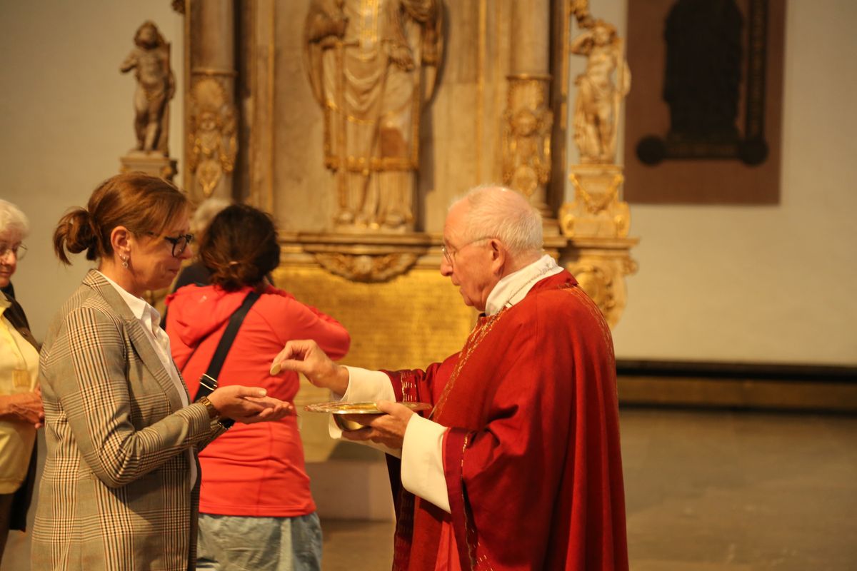 Weihbischof em. Ulrich Boom hat am Dienstag, 8. Juli, einen Kiliani-Gottesdienst für die Region Aschaffenburg und die Pfarrhausfrauen aus dem gesamten Bistum im Würzburger Kiliansdom gefeiert.