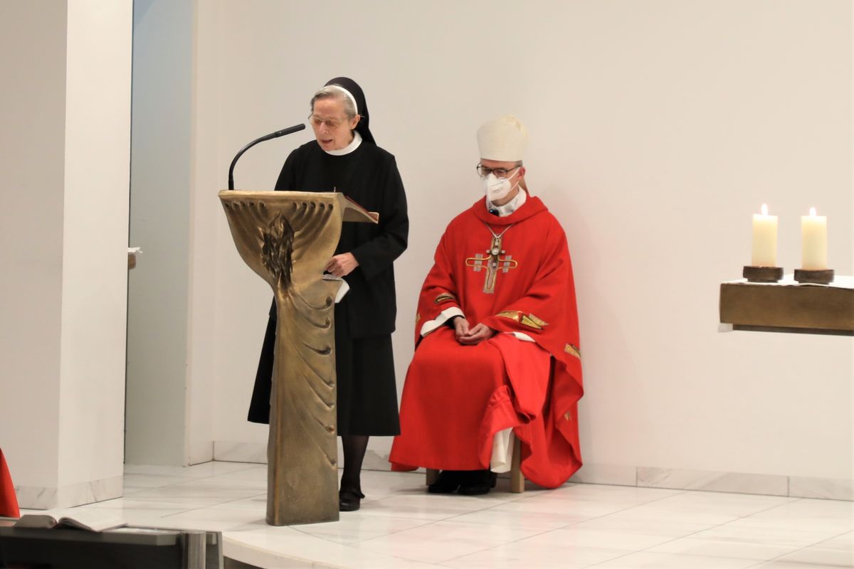 Bischof Dr. Franz Jung feiert am Freitagnachmittag, 9. Juli 2021, eine Kiliani-Pontifikalmesse in der Kapelle des Krankenhauses Sankt Josef in Schweinfurt.