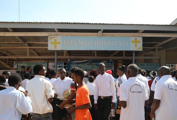 3125/0810 Kinderstation mit Herz im Krankenhaus von Litembo_60749