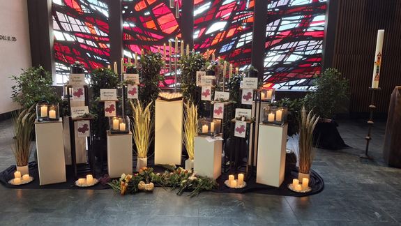 4325/1074 Trauerfeier für Menschen ohne Angehörige_63305