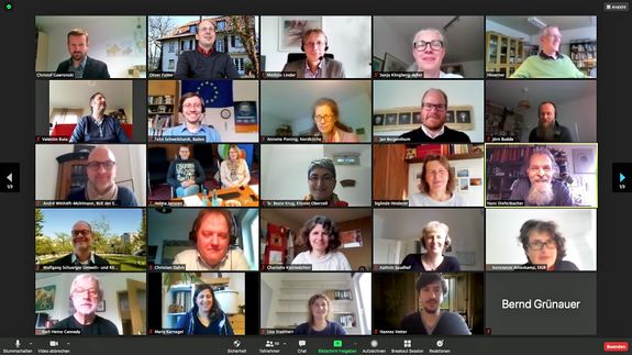 Das jährliche Netzwerktreffen der kirchlichen Klimaschutzverantwortlichen fand diesmal virtuell statt. Das jährliche Netzwerktreffen der kirchlichen Klimaschutzverantwortlichen fand diesmal virtuell statt.