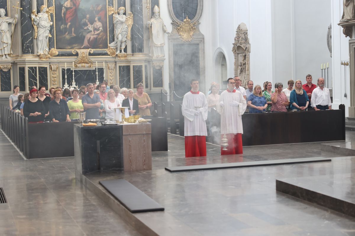 Bischof Dr. Franz Jung beauftragte Christoph Gewinner als Gemeindereferenten.