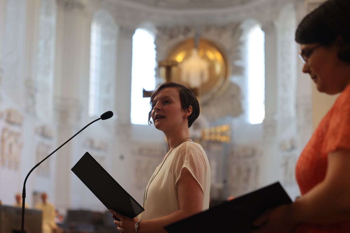 Neun Frauen und fünf Männer hat Bischof Dr. Franz Jung bei einem Pontifikalgottesdienst am Freitag, 19. Juli, als Pastoral- beziehungsweise Gemeindereferenten beauftragt.