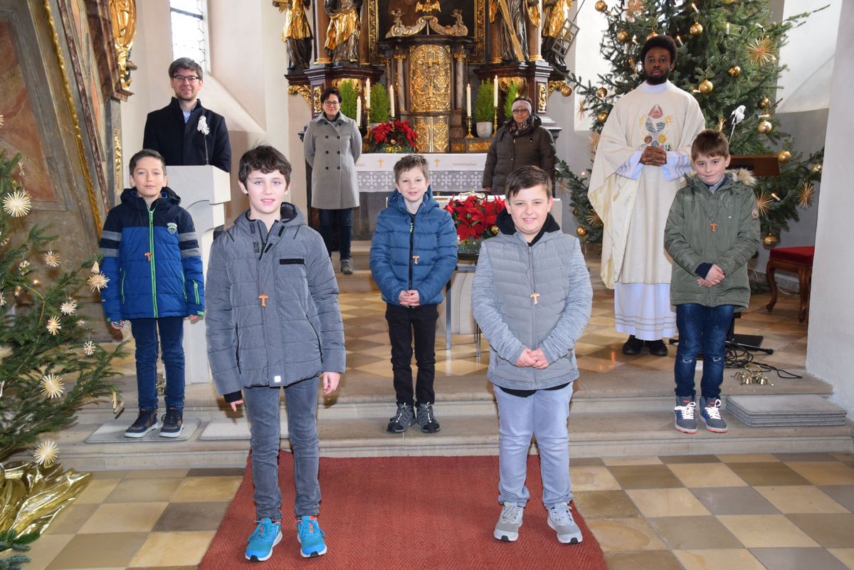 Einführungsgottesdienst für die neuen Ministranten in der Pfarrei Sankt Ägidius in Schallfeld.