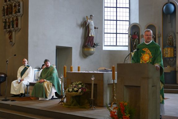 In seiner Predigt erklärte Generalvikar Dr. Jürgen Vorndran, dass der Mittelpunkt des Heiligen Jahres, das die Kirche gerade begeht, Vergebung und Versöhnung seien.