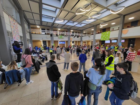 Das Sternsinger-Dankeschönfest fand im Balthasar-Neumann-Gymnasium in Marktheidenfeld statt. Das Sternsinger-Dankeschönfest fand im Balthasar-Neumann-Gymnasium in Marktheidenfeld statt.