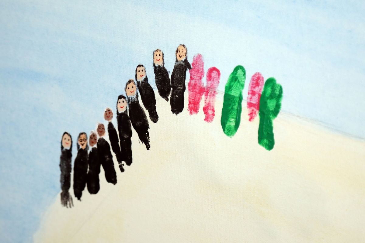 1525/0353 Bischof Jung besucht Sankt-Ursula-Schule_57004