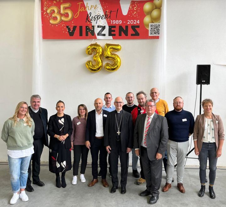 Die Gäste beim 35. Jubiläum des Vinzenz Würzburg.