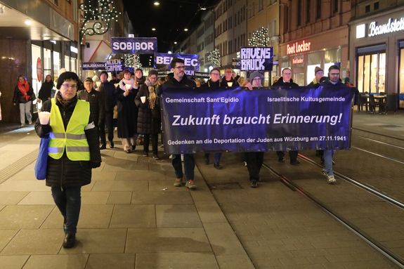 4925/1244 Gedenken an die Deportation der Juden vor 84 Jahren