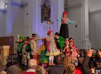 2126/0510 Kaleidoskop Clowns an die Macht