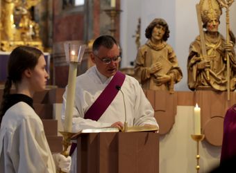 0926/0210 Zulassungsfeier für Taufbewerberinnen und Taufbewerber
