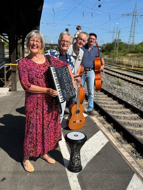 0326/0046 Allegro ma non troppo